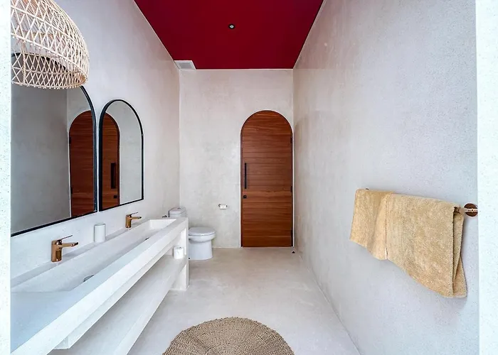 Nabu - Serene Tropical Escape In Heart Of *